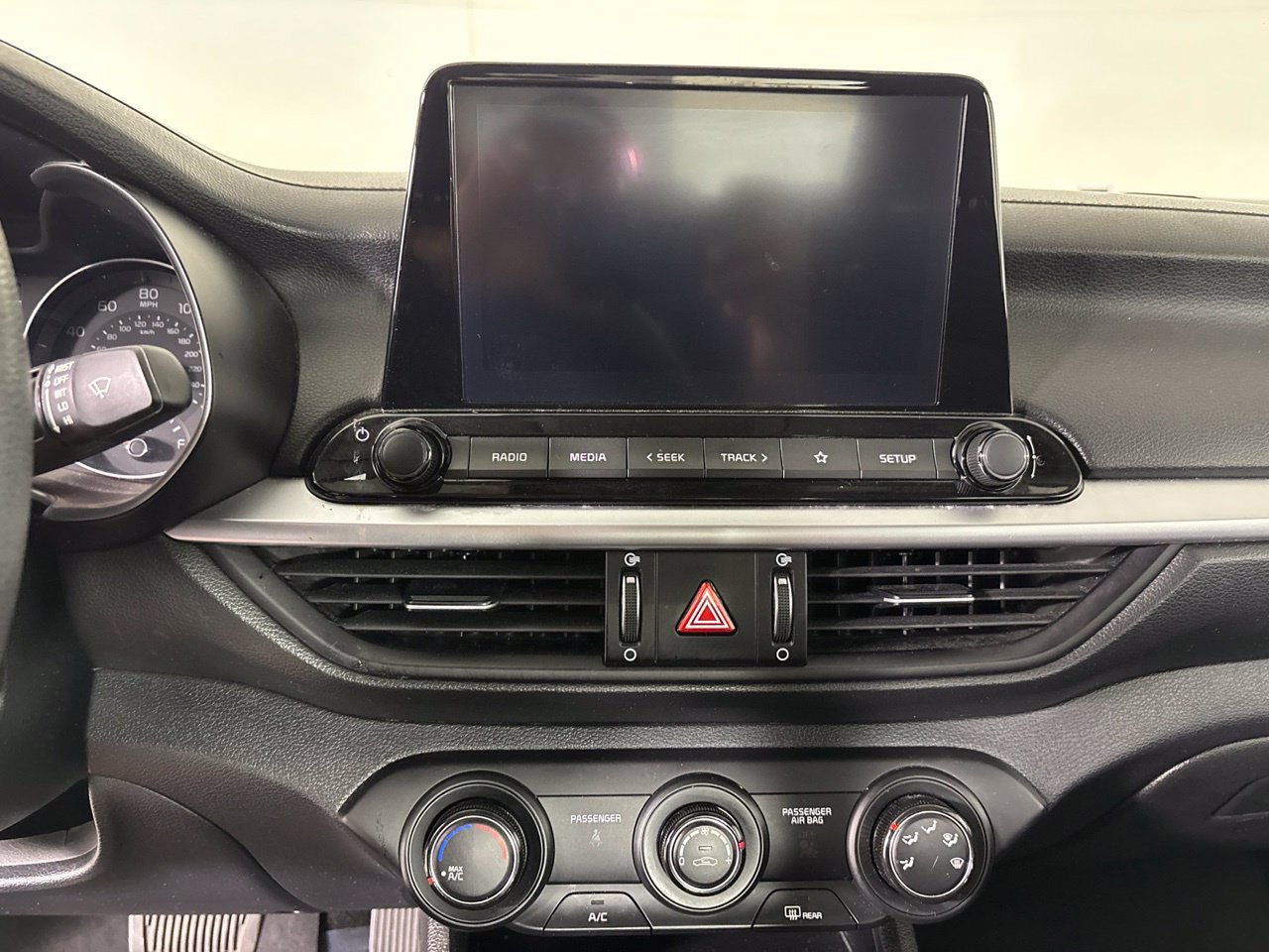 Used 2024 Kia Forte LXS FWD image 16
