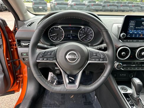 Certified 2025 Nissan Sentra SR w/ SR Premium Package FWD image 21