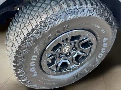 Used 2023 Ford Bronco Wildtrak AWD/4WD image 22