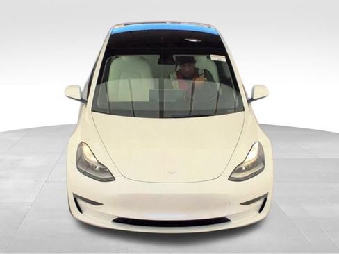 Used 2022 Tesla Model 3 Long Range AWD/4WD image 3
