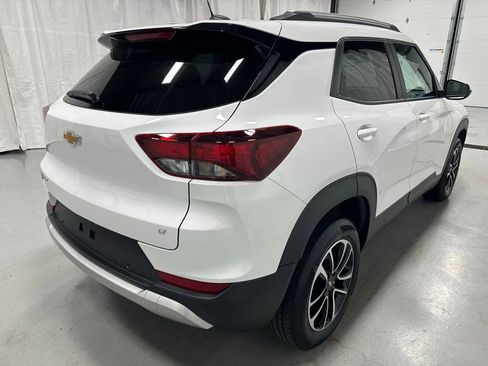 Used 2024 Chevrolet TrailBlazer LT w/ Convenience Package AWD/4WD image 7