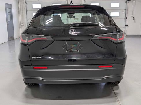 Certified 2023 Honda HR-V LX image 9
