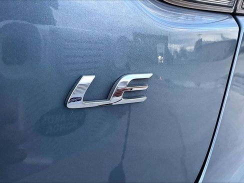 Used 2020 Toyota Corolla LE image 23