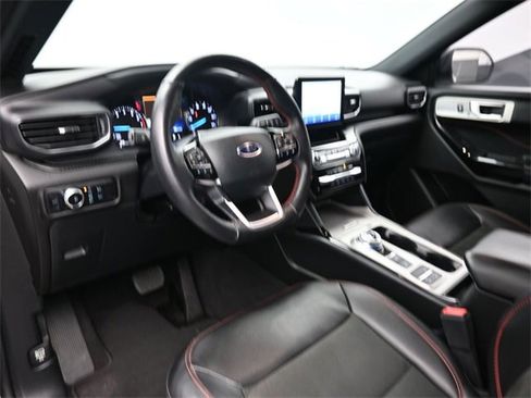 Used 2023 Ford Explorer ST-Line w/ Class IV Trailer Tow Package image 22