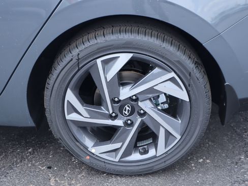 New 2026 Hyundai Elantra Limited FWD image 20