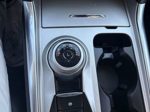 Used 2022 Ford Explorer XLT w/ Equipment Group 202A image 20