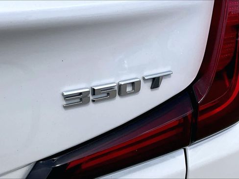 Used 2022 Cadillac XT4 Premium Luxury w/ Enhanced Visibility Package FWD image 10