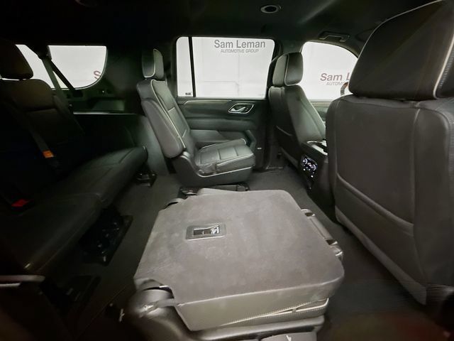 Used 2024 Chevrolet Suburban Premier AWD/4WD image 29