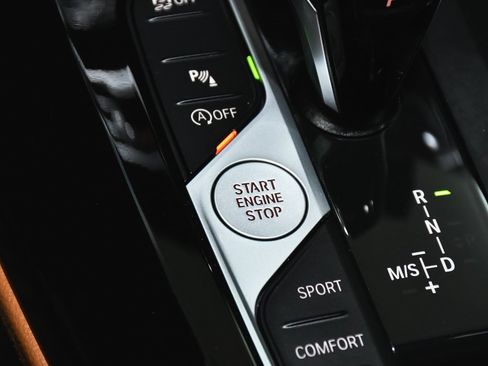 Used 2025 BMW X4 xDrive30i image 35