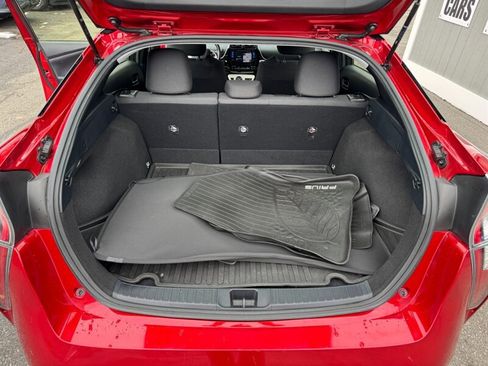 Used 2017 Toyota Prius Two image 38