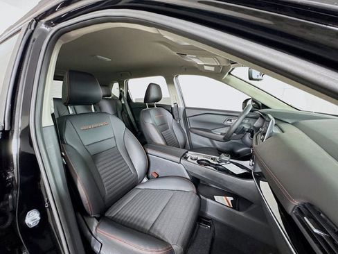 New 2026 Nissan Rogue SV image 25