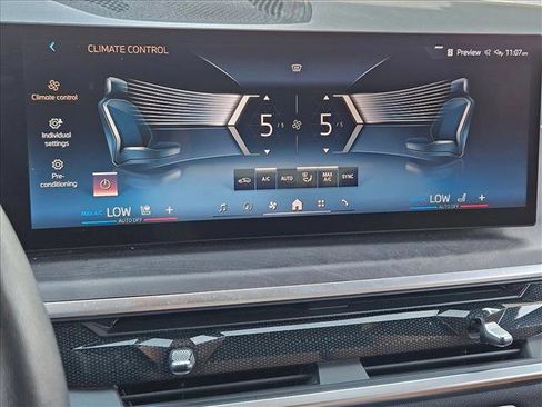 Certified 2024 BMW X5 xDrive40i w/ Parking Assistance Package image 15