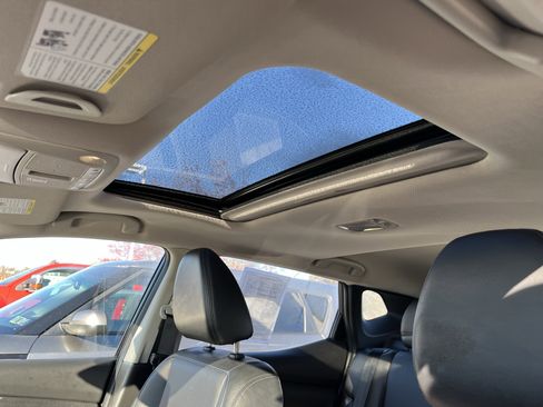 Used 2021 Nissan Rogue Sport SL w/ Premium Package image 19