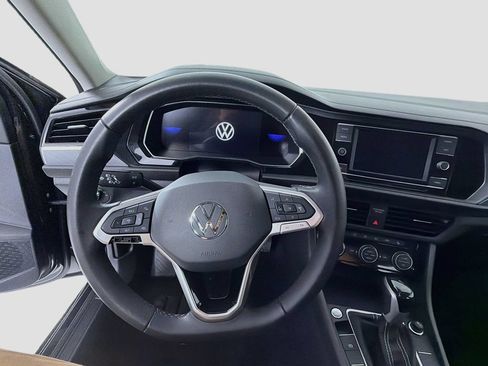 Used 2023 Volkswagen Jetta SE FWD image 11