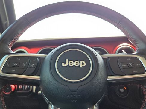 Used 2021 Jeep Wrangler Unlimited Rubicon w/ Xtreme Recon 35" Tire Package AWD/4WD image 33