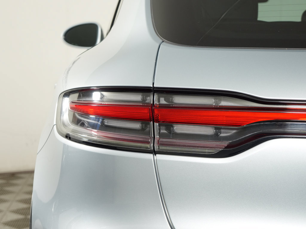 Certified 2023 Porsche Macan Turbo AWD/4WD image 12