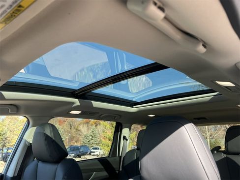 New 2026 Subaru Ascent Limited Bronze image 10