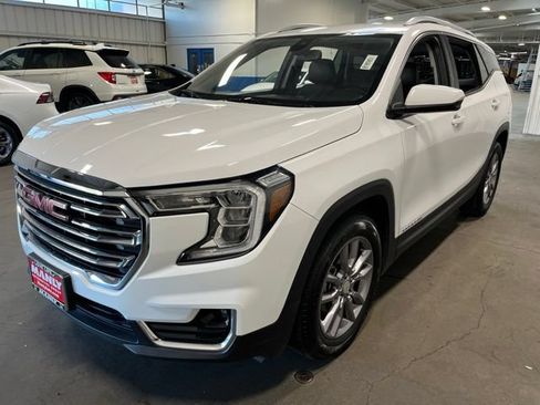 Used 2024 GMC Terrain SLT FWD image 7