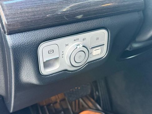 Used 2020 Mercedes-Benz GLE 350 4MATIC image 21