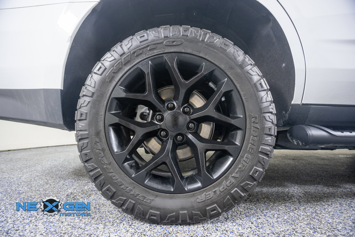 Used 2023 Chevrolet Tahoe Z71 w/ Max Trailering Package AWD/4WD image 45