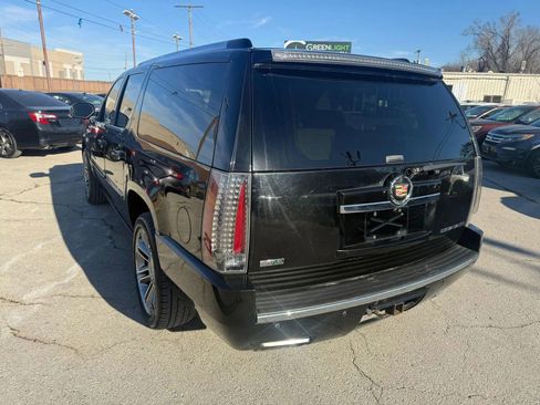 Used 2012 Cadillac Escalade ESV Premium image 3