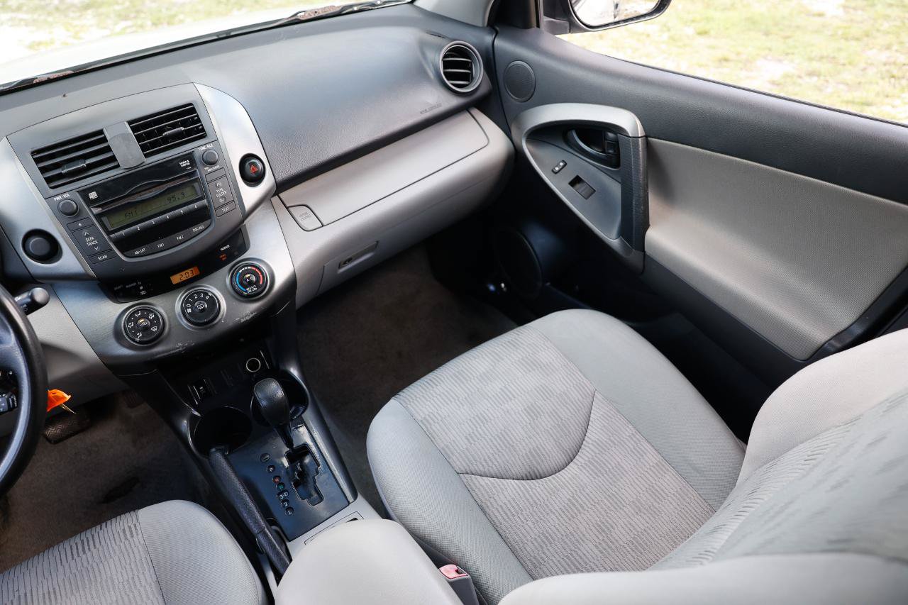 Used 2011 Toyota RAV4 2WD w/ Base L4 Extra Value Pkg image 22