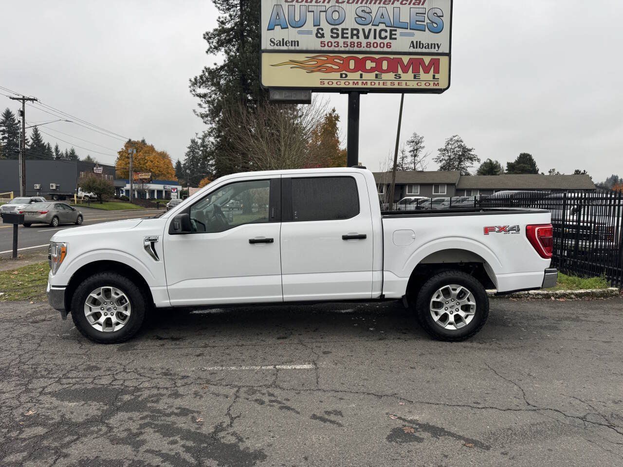 Used 2022 Ford F150 XLT w/ Equipment Group 301A Mid AWD/4WD image 4