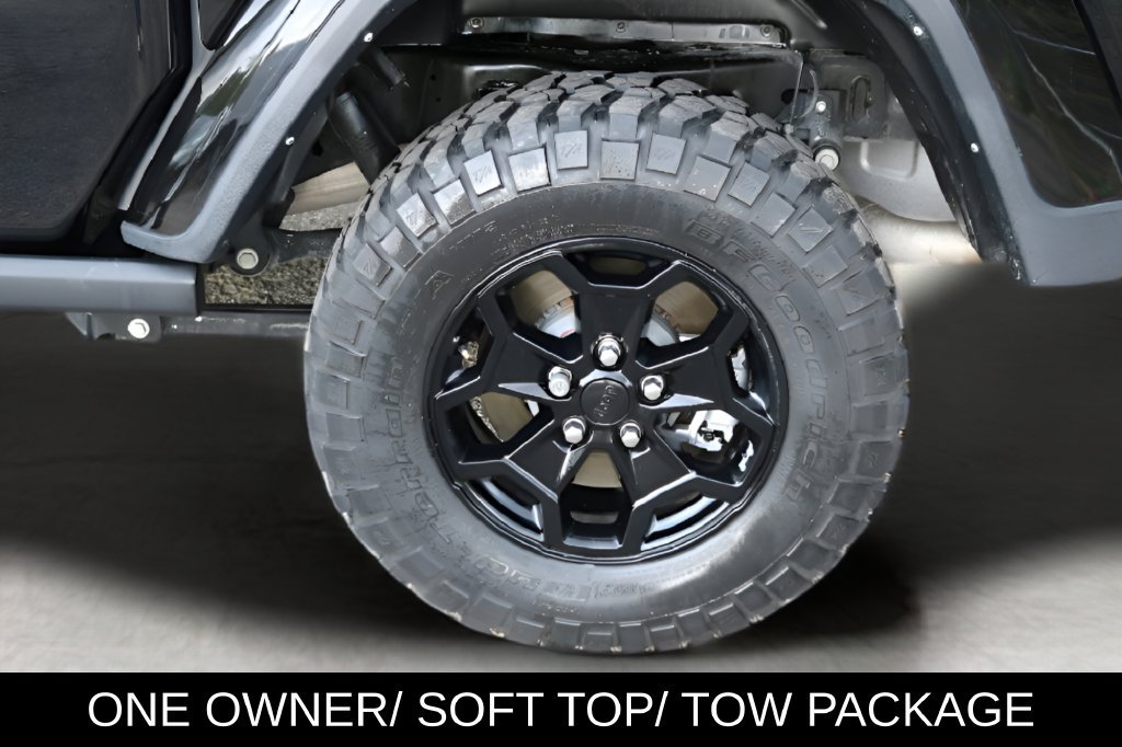 Used 2023 Jeep Gladiator Sport AWD/4WD image 9