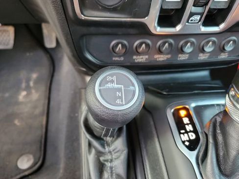 Used 2025 Jeep Wrangler Unlimited Sport AWD/4WD image 24