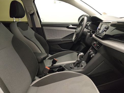 Used 2022 Volkswagen Taos S image 21