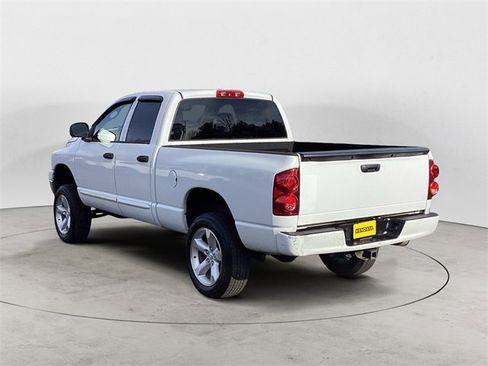 Used 2007 Dodge Ram 1500 Truck SLT image 3