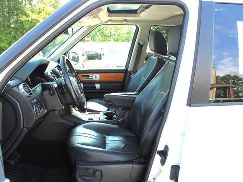 Used 2014 Land Rover LR4 HSE image 14