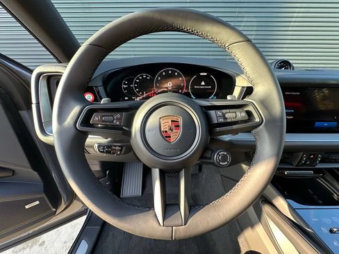Certified 2026 Porsche Cayenne E-Hybrid Coupe AWD/4WD image 15
