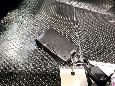 Used 2018 Chevrolet Silverado 1500 LT w/ Texas Edition image 19