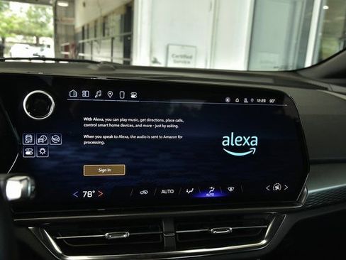 Used 2025 Chevrolet Equinox EV LT image 25