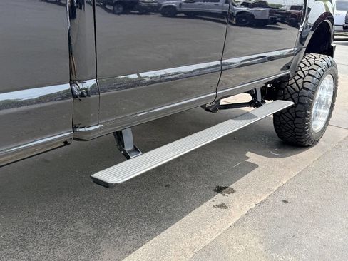 Used 2019 Ford F250 Platinum w/ Platinum Ultimate Package image 15