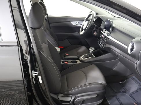 Used 2023 Kia Forte LXS image 27