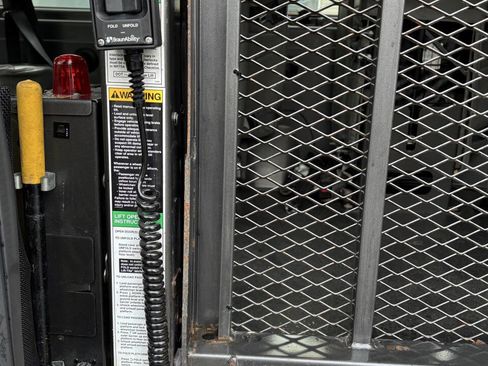 Used 2011 Ford E-250 and Econoline 250 Extended w/ PWR Group image 18