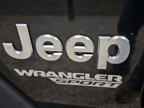 Used 2020 Jeep Wrangler Sport image 30
