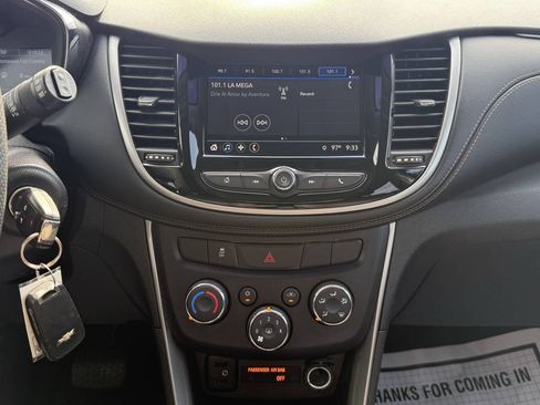 Used 2018 Chevrolet Trax LS w/ LPO, Cargo Package FWD image 17
