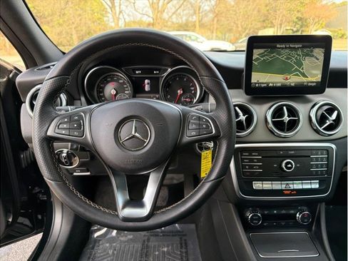 Used 2018 Mercedes-Benz GLA 250 image 15