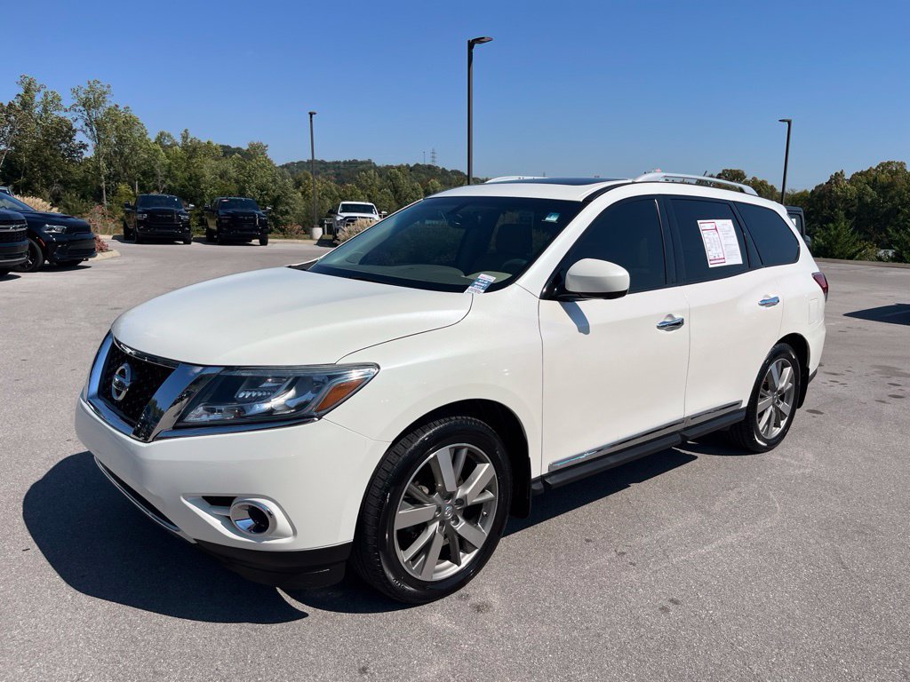Used 2015 Nissan Pathfinder Platinum w/ Cargo Package FWD image 1