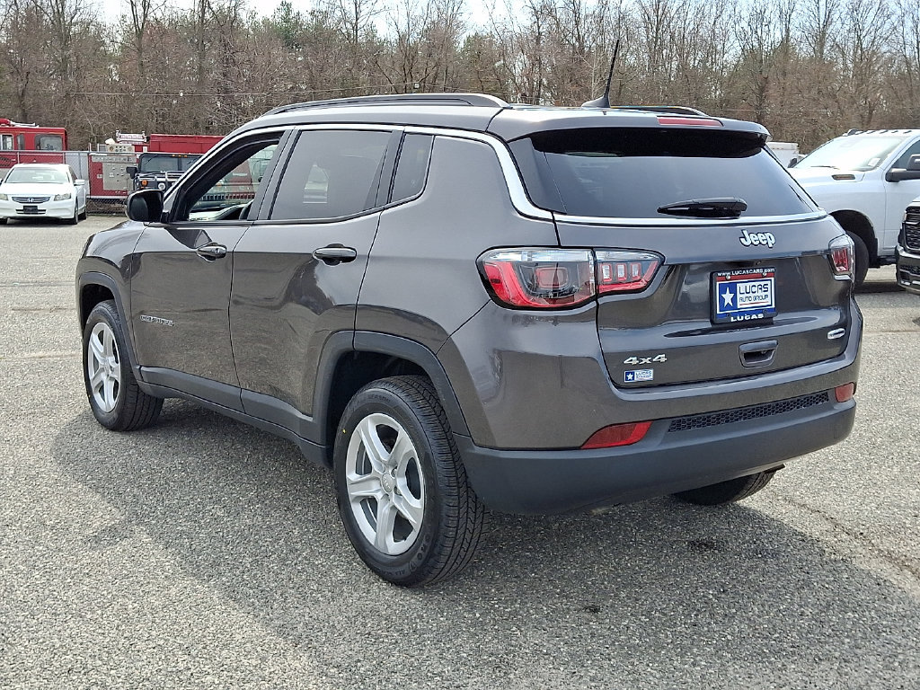 Used 2023 Jeep Compass Latitude AWD/4WD image 8