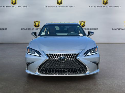 Used 2025 Lexus ES 300h w/ Premium Package FWD image 8