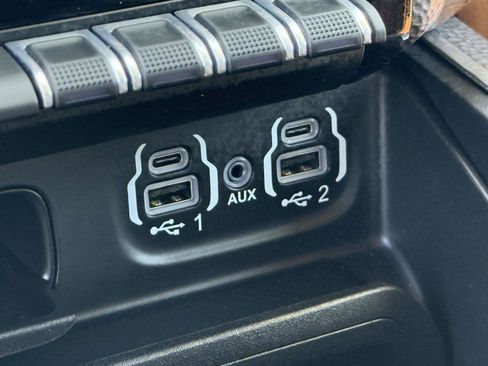 Used 2023 RAM 1500 Limited AWD/4WD image 22