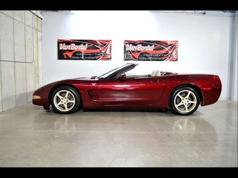 Used 2003 Chevrolet Corvette Convertible w/ Preferred Equipment Group1 image 28