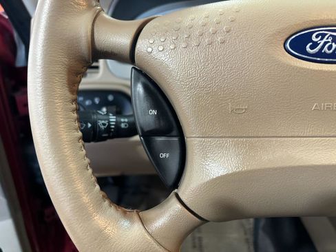 Used 2005 Ford Explorer Sport Trac XLT image 22