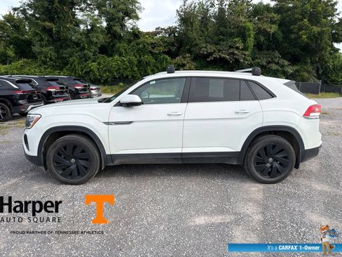 Used 2024 Volkswagen Atlas Cross Sport SE w/ Panoramic Sunroof Package AWD/4WD image 2