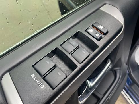 Used 2024 Toyota 4Runner Limited AWD/4WD image 21
