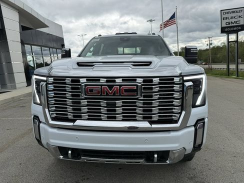 New 2026 GMC Sierra 2500 Denali w/ Denali Reserve Package AWD/4WD image 8